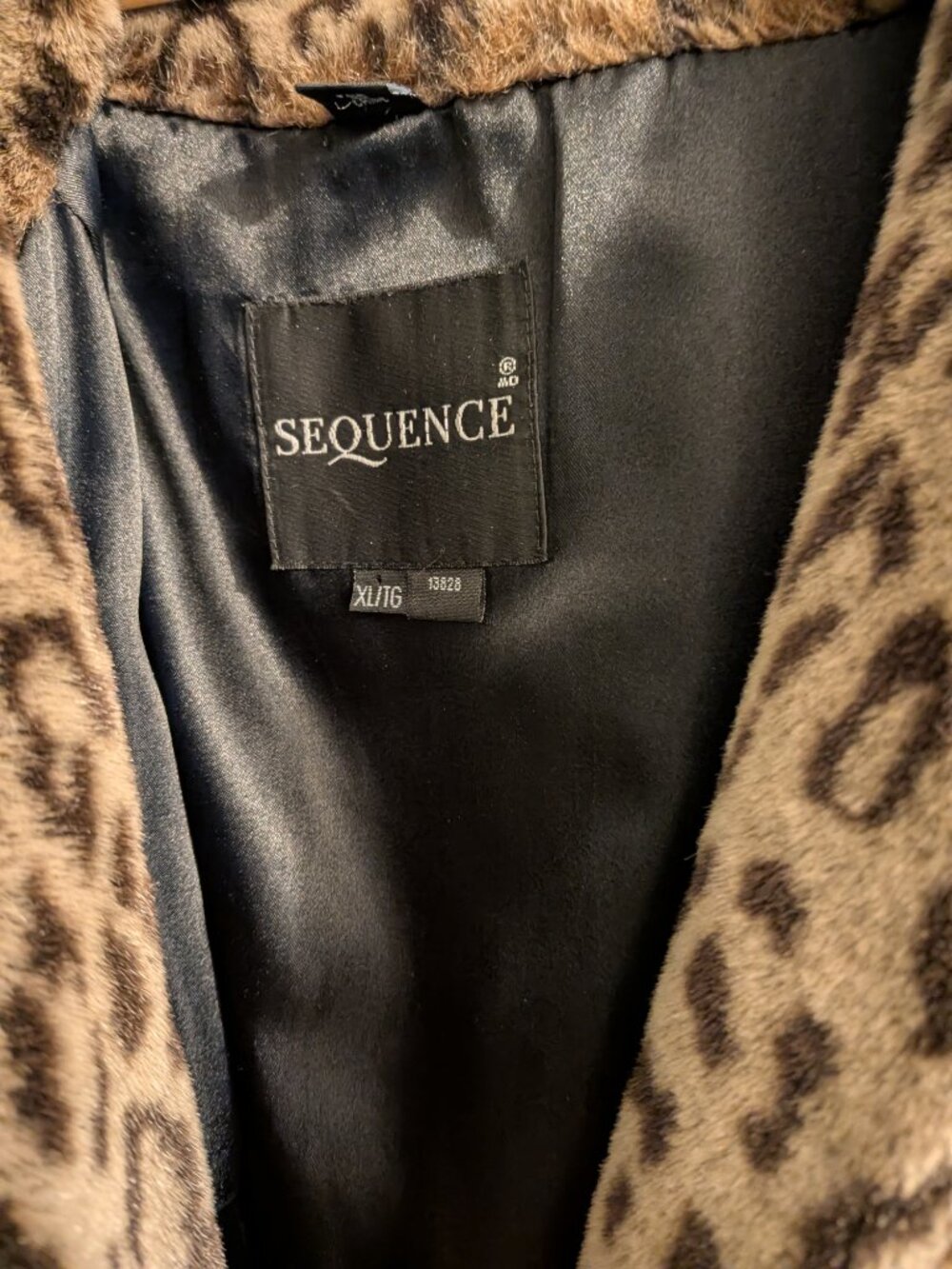 Vintage Sequence (90s) Faux fur winter coat - Picture 4 of 5